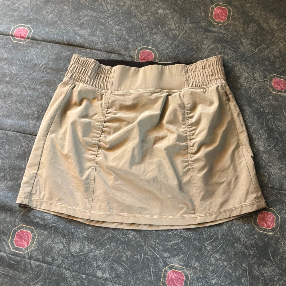 Prana Women Khaki Tan Hiking Athletic Skort Small Active Golf Tennis Outdoor
